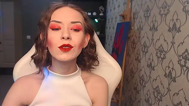 FascinatingEyess online show from May 25, 2026, 9:10 pm