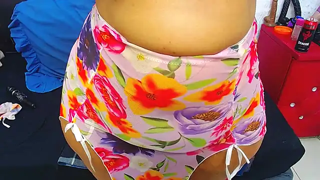 Brookylynbrownxx online show from November 11, 2025, 2:50 pm