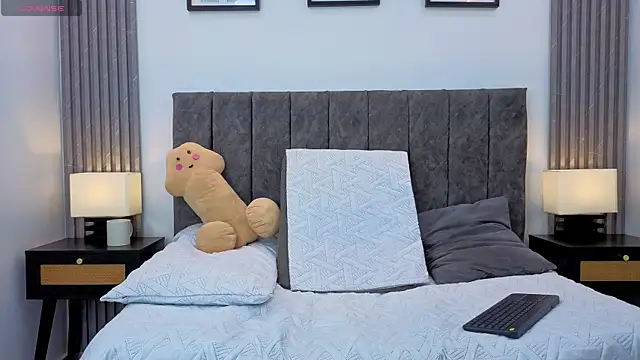 Luciana Ortiz1 online show from November 5, 2025, 1:55 pm