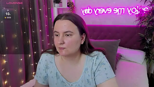 FeralPeach online show from May 16, 2026, 7:38 am