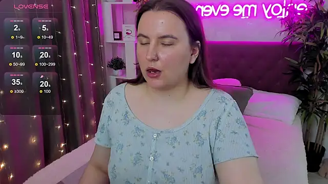 FeralPeach online show from May 20, 2026, 6:52 am