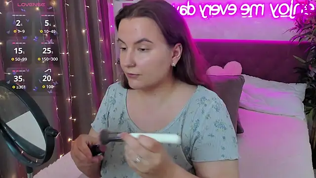 FeralPeach online show from July 11, 2026, 5:54 am
