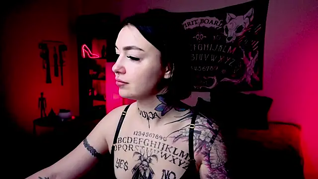 Magic Allie online show from April 6, 2026, 8:10 pm