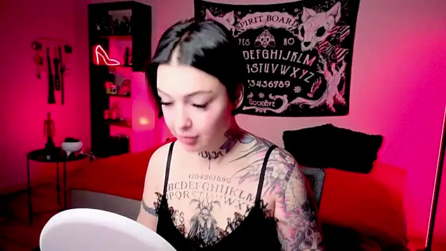 Magic Allie online show from April 11, 2026, 7:18 pm