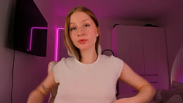 Eva Davi online show from January 19, 2025, 5:05 am