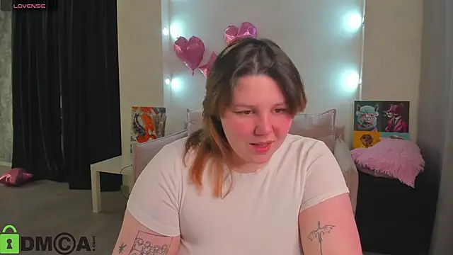 Snapshot of Ruth_Oliver chatting on May 20, 2026, 1:01 am Ruth Oliver online show from May 20, 2026, 1:01 am