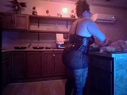 Snapshot of Milfshakecafe chatting on January 8, 2025, 2:46 am Milfshakecafe online show from January 8, 2025, 2:46 am