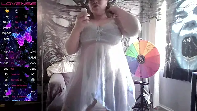 Snapshot of Milfshakecafe chatting on October 10, 2025, 2:49 pm Milfshakecafe online show from October 10, 2025, 2:49 pm