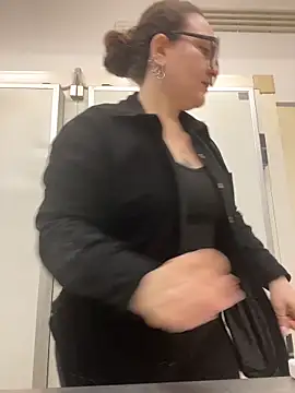 peachgirlmartyna online show from March 25, 2026, 2:45 pm