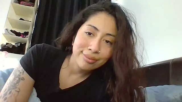 LorenaAnderson online show from February 17, 2025, 10:14 pm