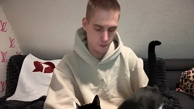 Cookieboy88 online show from January 13, 2025, 7:53 pm