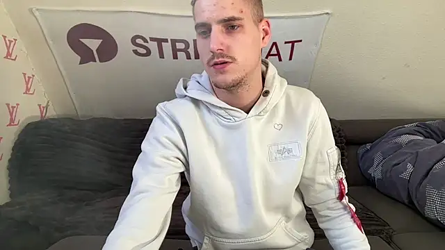 Cookieboy88 online show from February 19, 2025, 2:34 pm