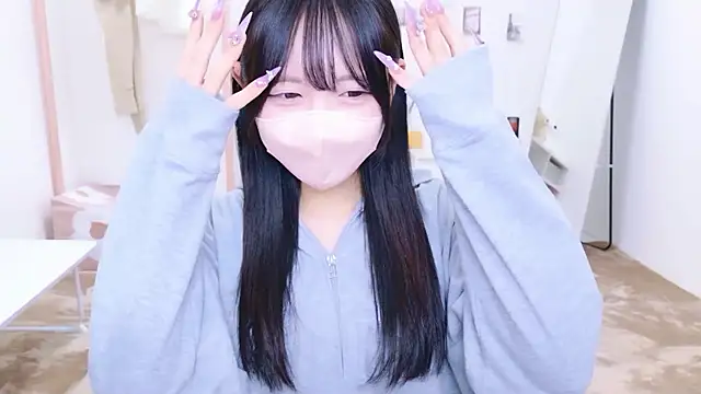 Suzu ch xx online show from September 23, 2025, 1:03 pm