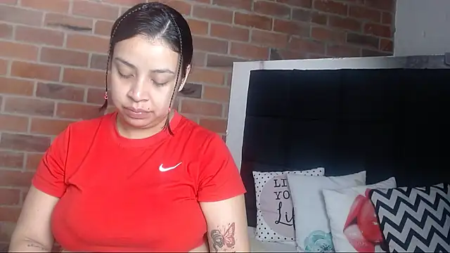 salome  hills1 online show from January 8, 2025, 12:47 pm