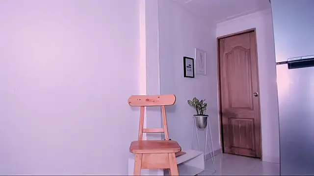 DannaHyde online show from September 12, 2025, 4:40 pm