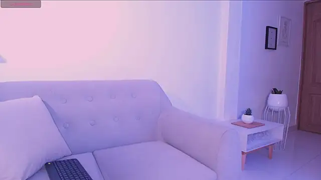 DannaHyde online show from November 21, 2025, 6:50 pm