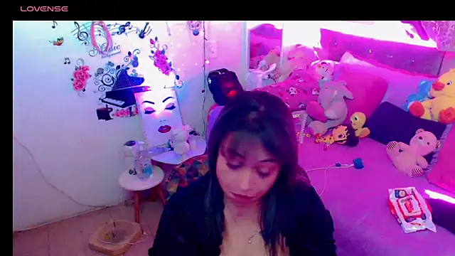 Snapshot of martina_bk chatting on January 12, 2025, 8:46 am martina bk online show from January 12, 2025, 8:46 am