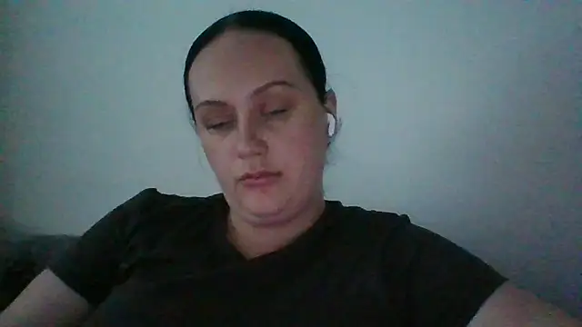 Snapshot of CurvyQueen2023 chatting on September 21, 2025, 5:03 pm CurvyQueen2023 online show from September 21, 2025, 5:03 pm