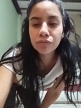 Michellluxo online show from May 20, 2026, 10:27 pm