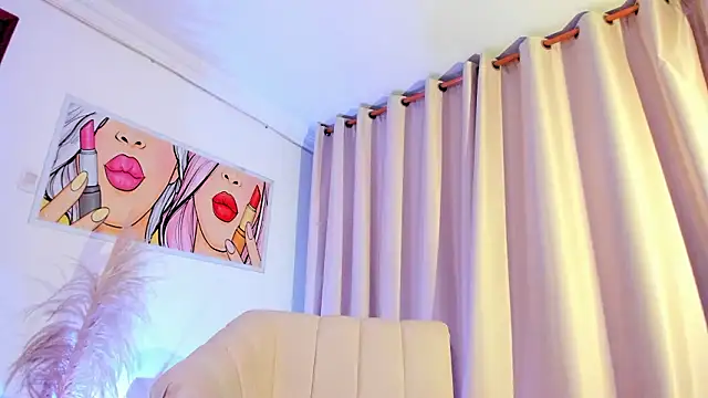 Snapshot of SkiinnyAna chatting on February 6, 2026, 7:39 pm SkiinnyAna online show from February 6, 2026, 7:39 pm