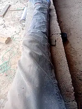 Kurtsikicixh online show from October 20, 2025, 9:43 am