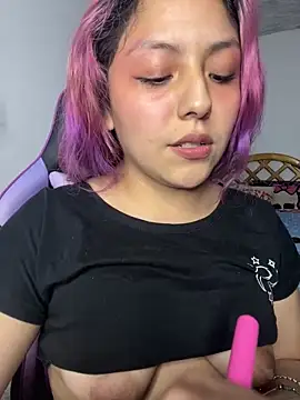 Snapshot of PurpleHaze17 chatting on December 11, 2024, 6:20 pm PurpleHaze17 online show from December 11, 2024, 6:20 pm