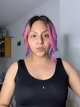 Snapshot of PurpleHaze17 chatting on December 28, 2024, 12:47 am PurpleHaze17 online show from December 28, 2024, 12:47 am