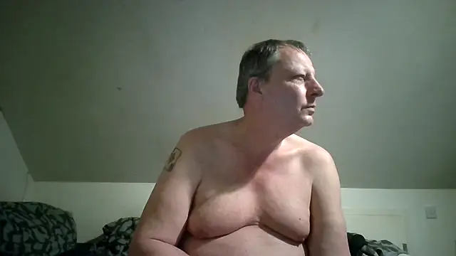 chubbybear2cum online show from May 15, 2026, 11:01 pm