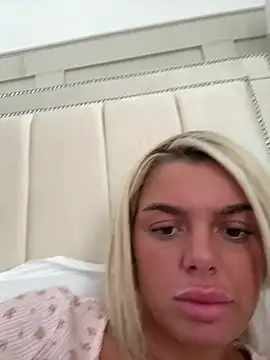 IrishTeenBarbie69 online show from March 27, 2026, 9:53 am