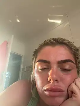 IrishTeenBarbie69 online show from May 24, 2026, 6:57 pm