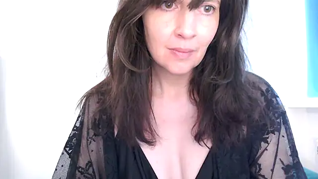 Ella Next Door online show from April 14, 2026, 3:18 pm