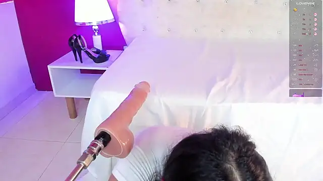 Miliaangeles online show from February 3, 2025, 6:28 pm