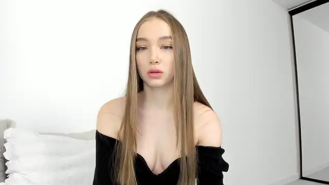 Sweet-bb online show from February 2, 2026, 5:55 pm