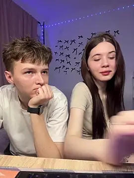 CoddleWeeper  online show from March 14, 2026, 5:40 pm