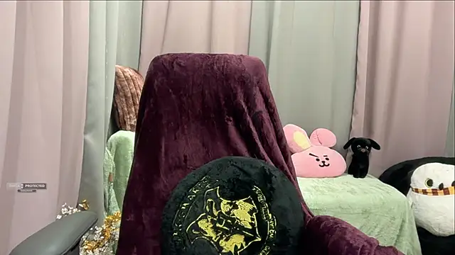 Unique-Beauty online show from February 19, 2026, 4:14 pm