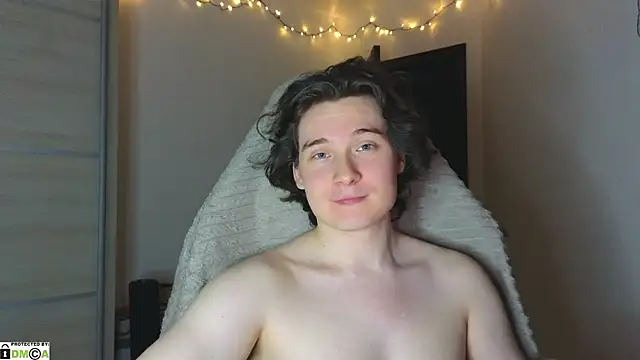 MoreRealAlex online show from October 2, 2025, 11:56 pm