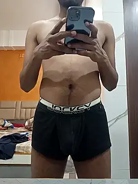 Snapshot of JerryJerome01 chatting on February 13, 2026, 10:06 pm JerryJerome01 online show from February 13, 2026, 10:06 pm