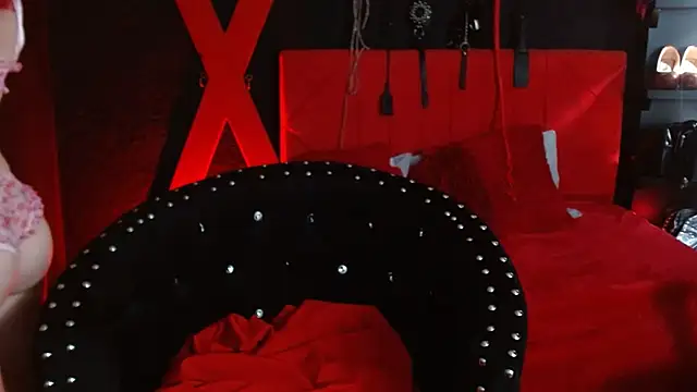 Naty slavedoll online show from March 1, 2025, 8:10 pm