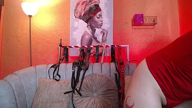 Naty slavedoll online show from February 19, 2026, 6:59 pm