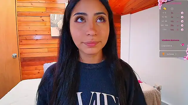 amber curly online show from October 2, 2025, 8:38 pm