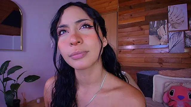 amber curly online show from May 13, 2026, 8:06 pm