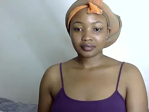 Snapshot of Q_amor2 chatting on January 6, 2025, 7:13 pm Q amor2 online show from January 6, 2025, 7:13 pm