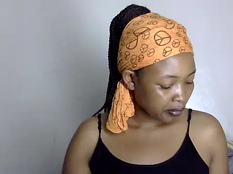 Snapshot of Q_amor2 chatting on February 3, 2025, 3:49 pm Q amor2 online show from February 3, 2025, 3:49 pm