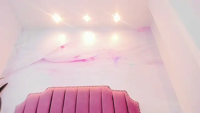 angeline blake  online show from January 29, 2025, 7:43 pm