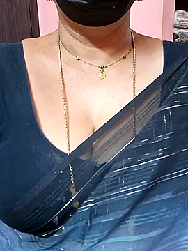 ananya956 online show from November 28, 2025, 10:45 pm