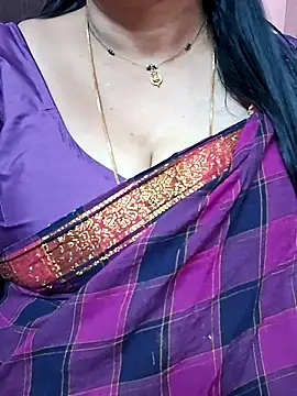 ananya956 online show from April 5, 2026, 5:04 am