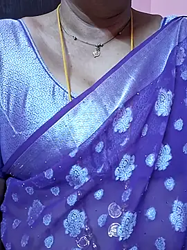 ananya956 online show from April 14, 2026, 10:32 am