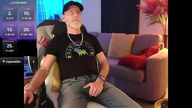 Snapshot of Towndude123 chatting on March 16, 2025, 3:04 am Towndude123 online show from March 16, 2025, 3:04 am