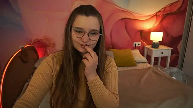 MagicPeachh  online show from September 29, 2025, 12:54 pm