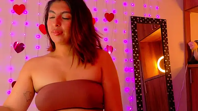 im anna  online show from February 16, 2026, 8:27 pm